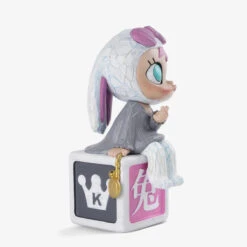 MOLLY 17th Anniv Statue The Moon Rabbit - Pink Ver. -Strangecat Toys Store 20231205 135938 403194 1200x1200